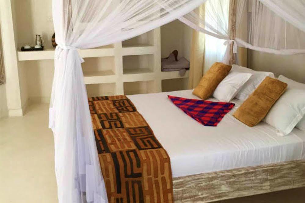Diani Hostel Diani Beach Eksteriør billede