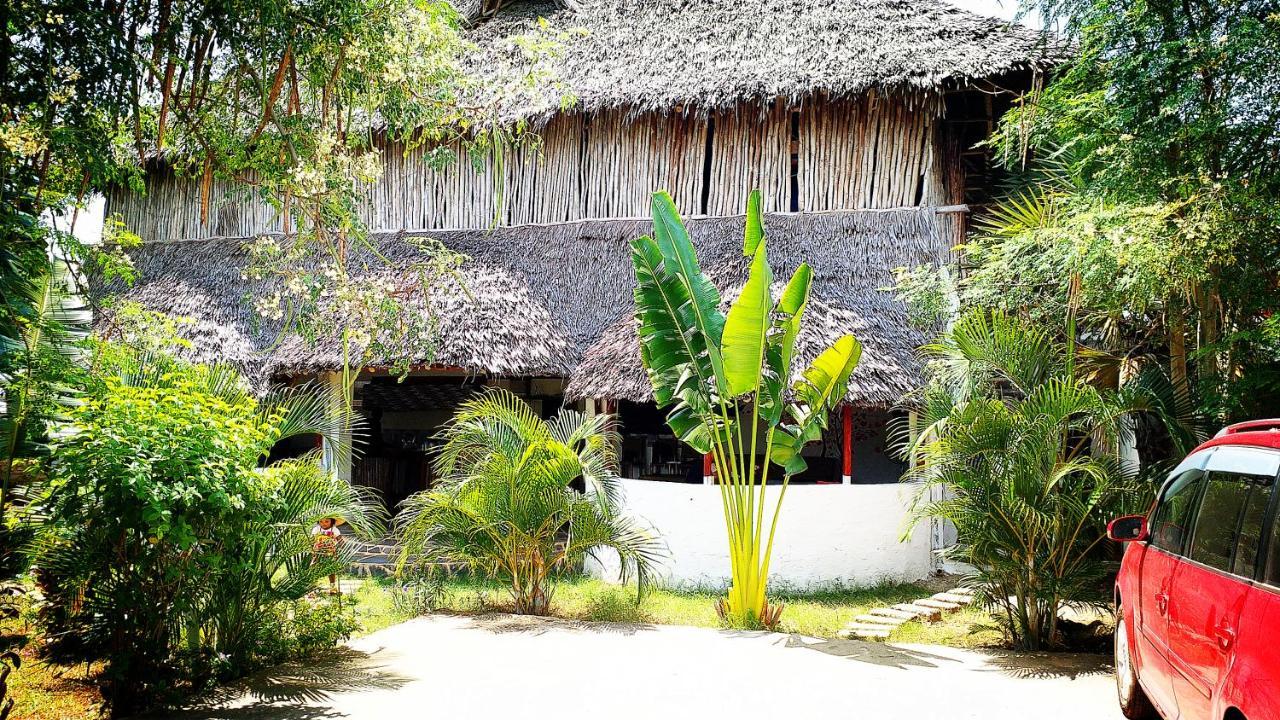 Diani Hostel Diani Beach Eksteriør billede