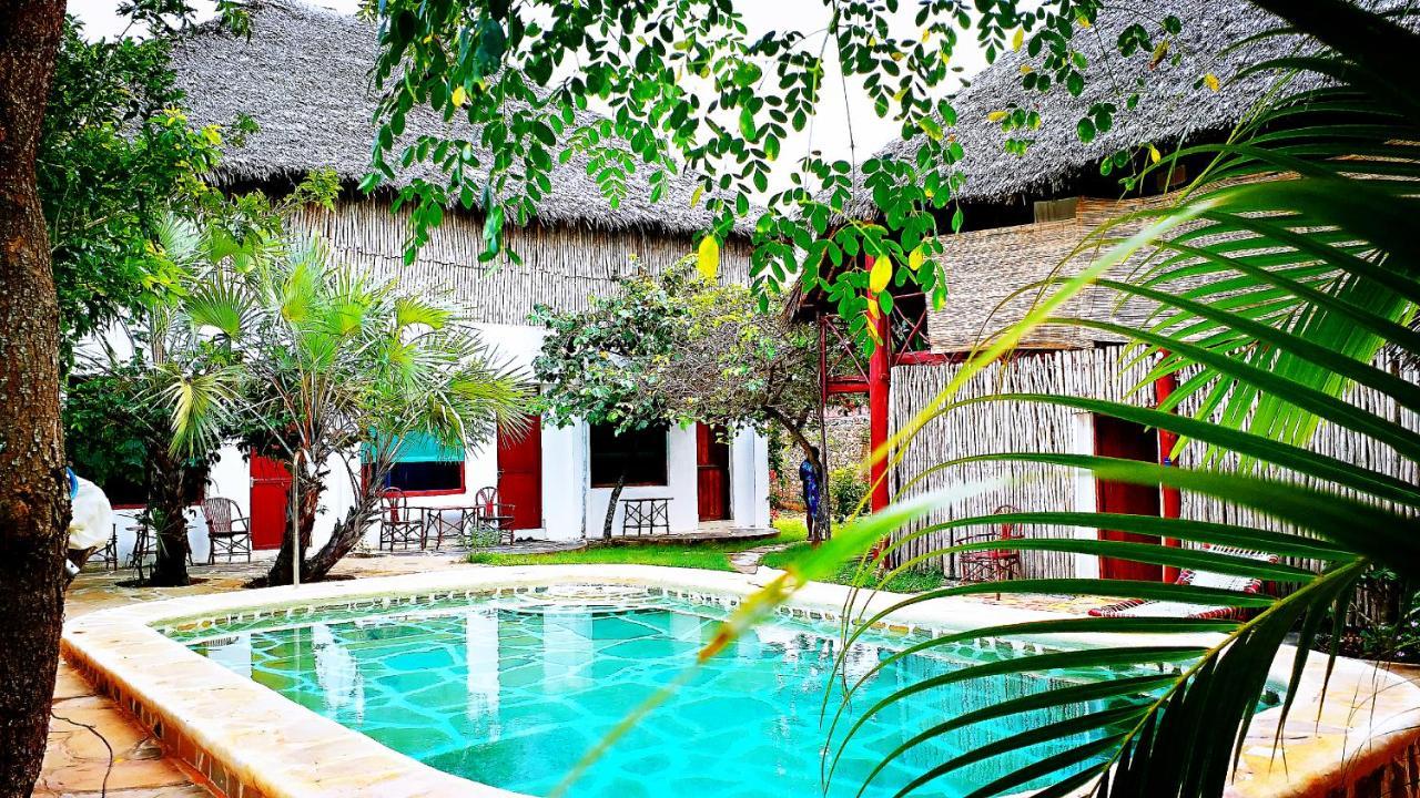 Diani Hostel Diani Beach Eksteriør billede