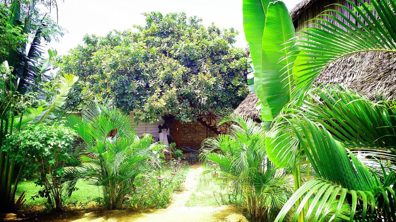 Diani Hostel Diani Beach Eksteriør billede